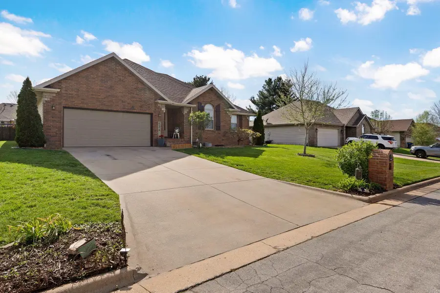 434 Bailiwick Drive, Rogersville, MO 65742 - #3