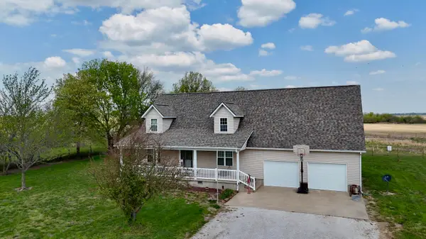 2481 Thorn Road, Golden City, MO 64748