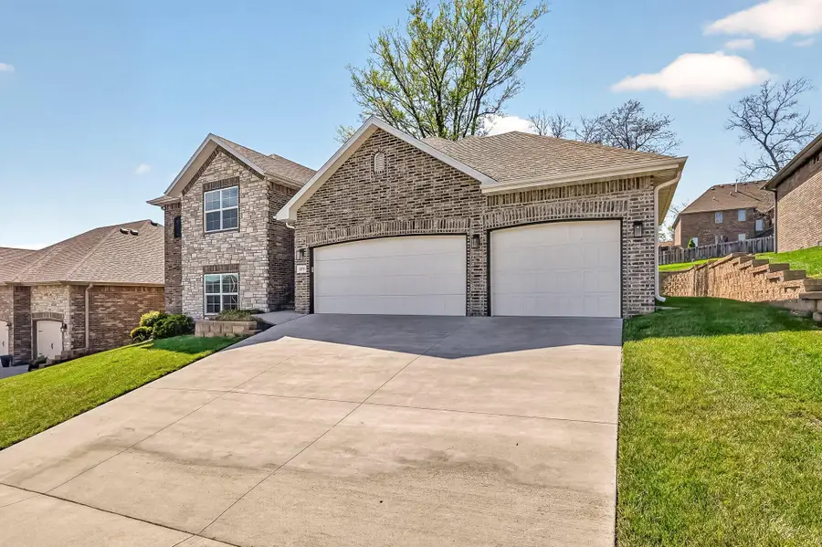 5375 S Twelve Oaks Road, Springfield, MO 65810 - #3