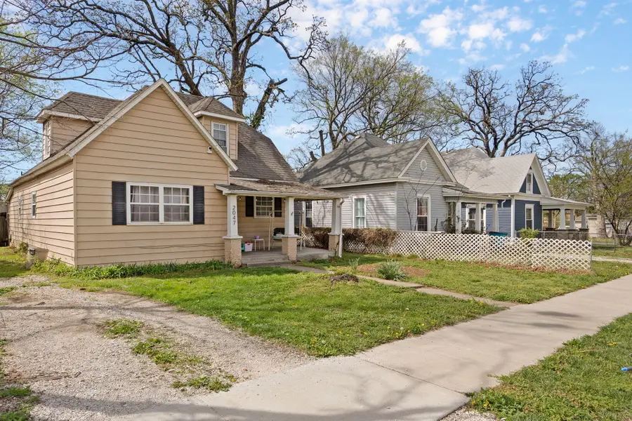 2047 N Ramsey Avenue, Springfield, MO 65803 - #3