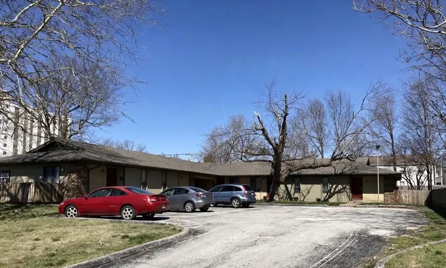 333 W Madison Street, Springfield, MO 65806 - #2