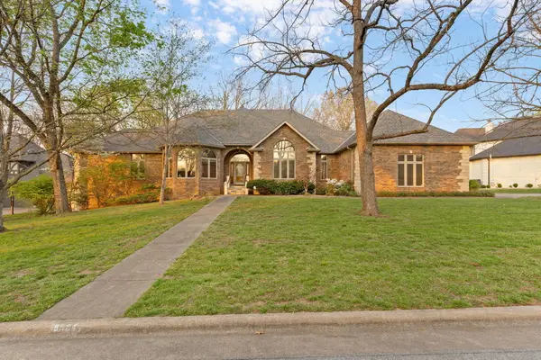 5034 S Glenhaven Avenue, Springfield, MO 65804