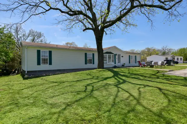 133 Sunny Lane, Branson West, MO 65737