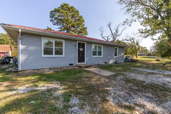 9744 County Road 8270, West Plains, MO 65775
