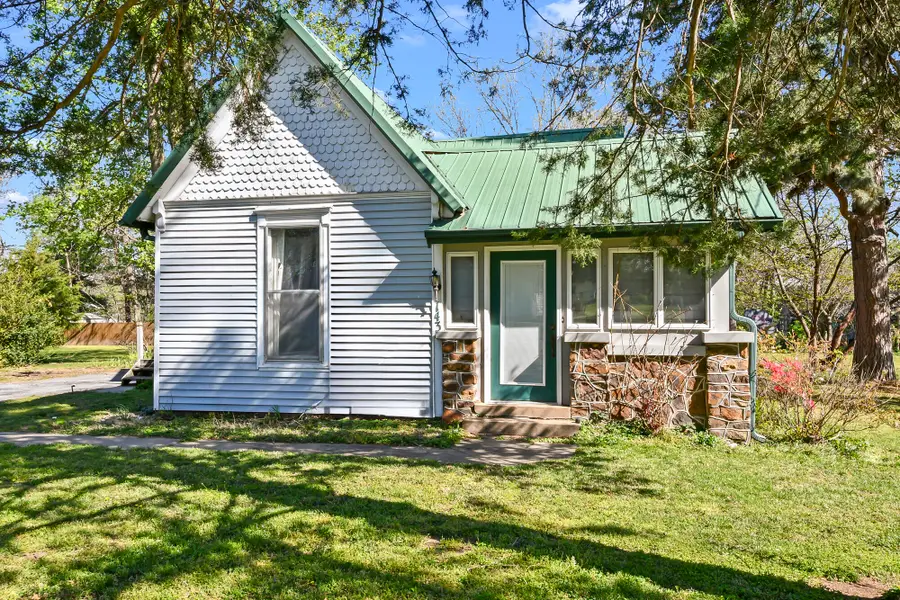 143 W Russell Avenue, Billings, MO 65610 - #2