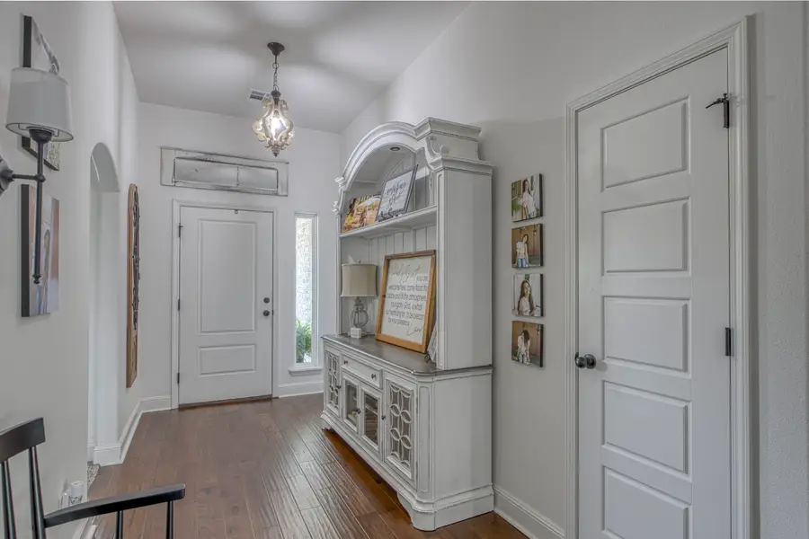 1007 Chesterfield Drive, Webb City, MO 64870 - #2