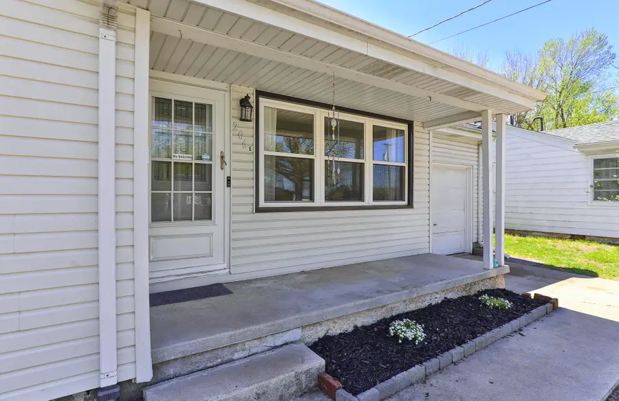 206 E Cherokee Street, Springfield, MO 65807 - #3