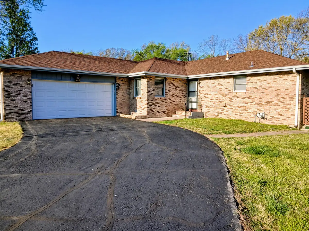 607 Terrace Drive, Aurora, MO 65605 - #1