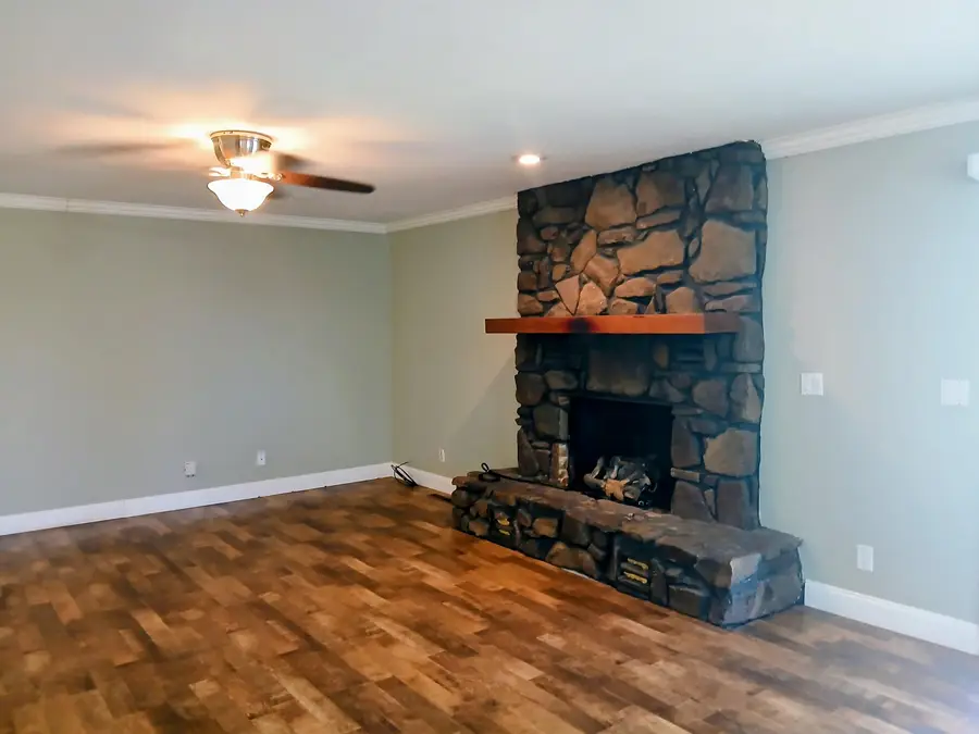 607 Terrace Drive, Aurora, MO 65605 - #3