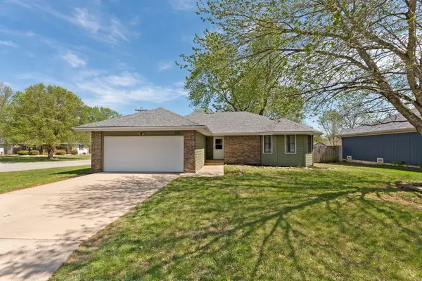 316 Hillcrest Avenue, Nixa, MO 65714