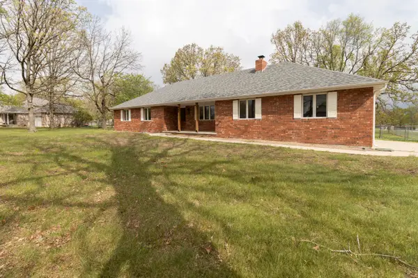 489 Meadowview Drive, Marshfield, MO 65706