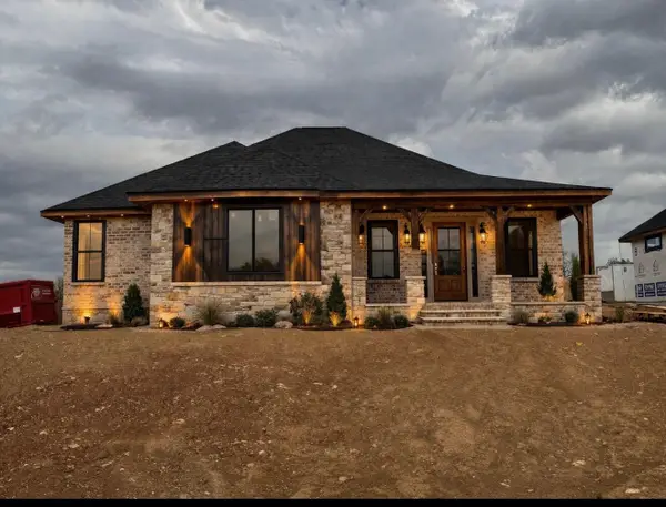 1797 E Skyline Avenue, Ozark, MO 65721