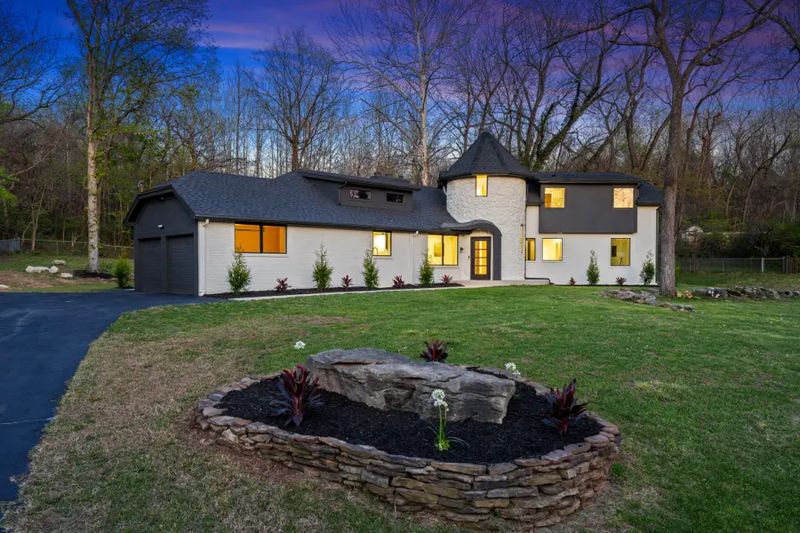 5554 S Woodcliffe Drive, Springfield, MO 65804 - #2