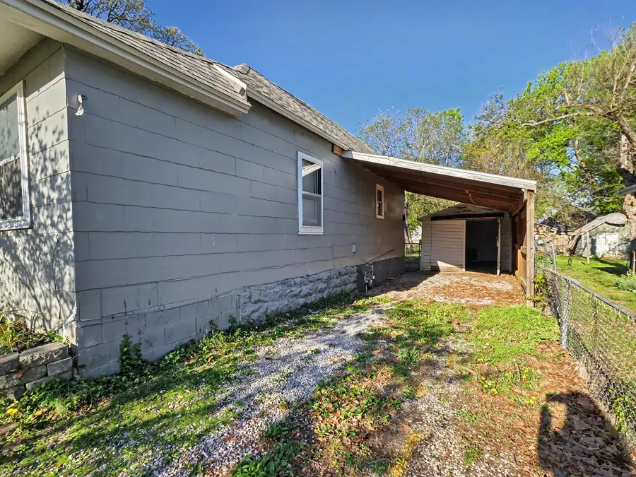 2033 N Taylor Avenue, Springfield, MO 65803 - #3