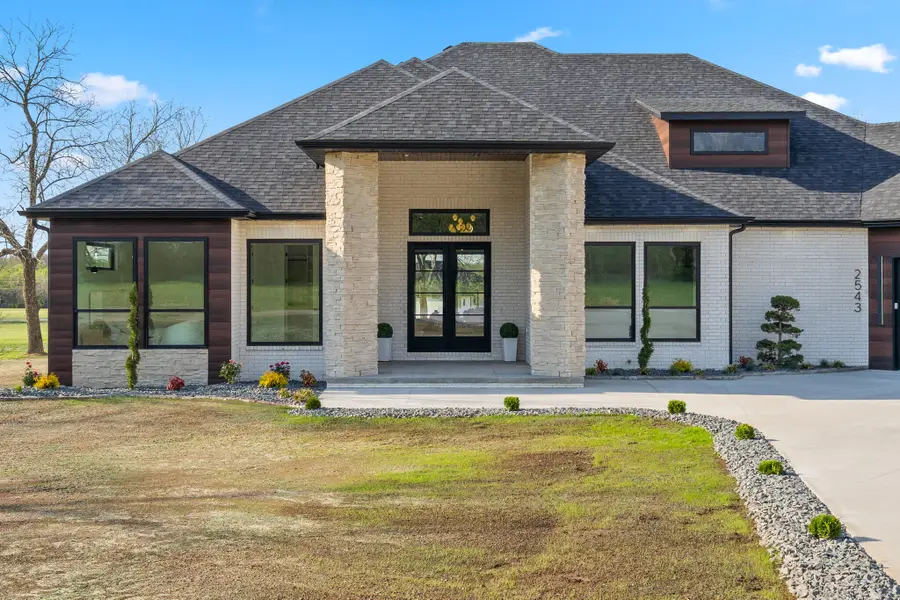 2543 E Theran Avenue, Springfield, MO 65803 - #3