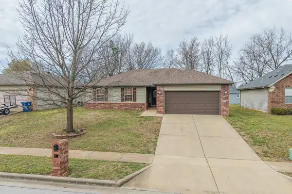 505 S Casa Grande Avenue, Springfield, MO 65802