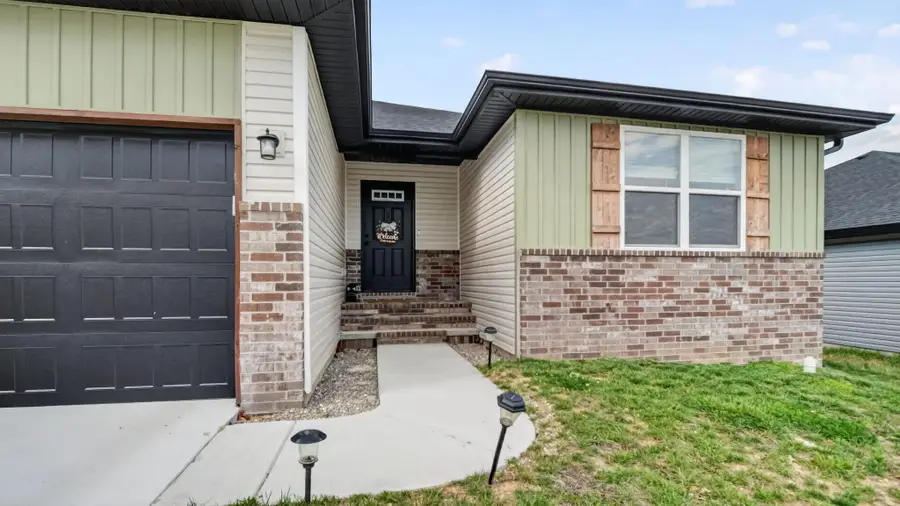 738 Swiss Road, Marshfield, MO 65706 - #3