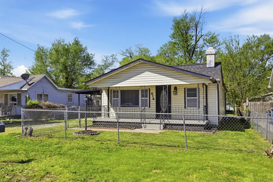 616 S Mckinley Avenue, Joplin, MO 64801 - #3