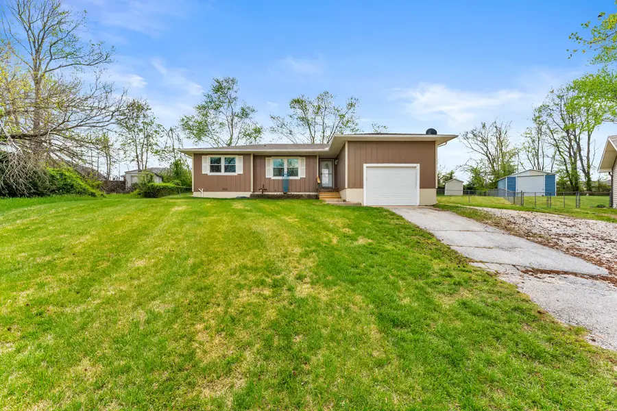 6 S Hillside Drive, Nixa, MO 65714 - #2