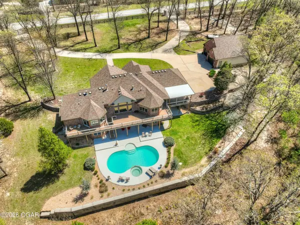 4550 Goldfinch Road, Joplin, MO 64804