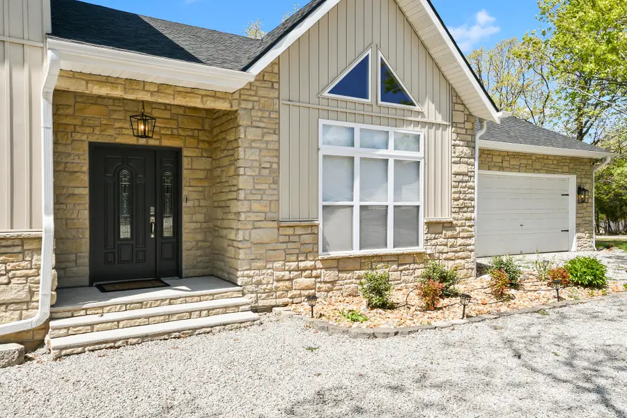 817 Hillcrest Drive, Ridgedale, MO 65739 - #3