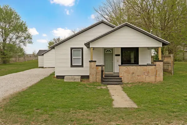 1850 N Weller Avenue, Springfield, MO 65803