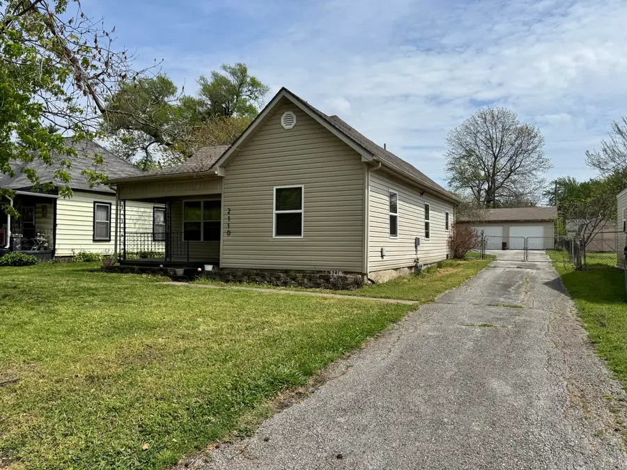 2110 N Pickwick Avenue, Springfield, MO 65803 - #2