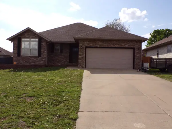 3209 N Laurel Avenue, Springfield, MO 65803