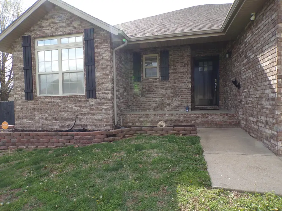 3209 N Laurel Avenue, Springfield, MO 65803 - #2
