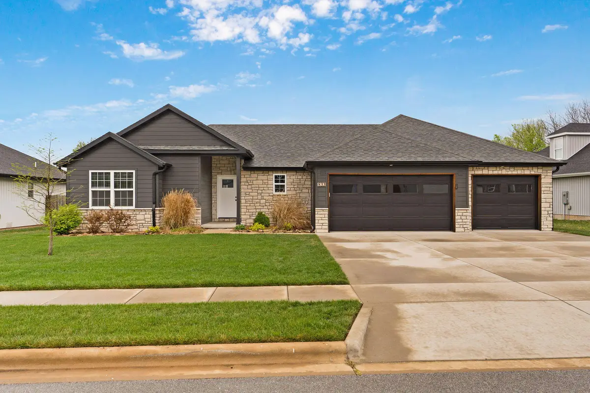 833 W Charlotte Street, Republic, MO 65738 - #1