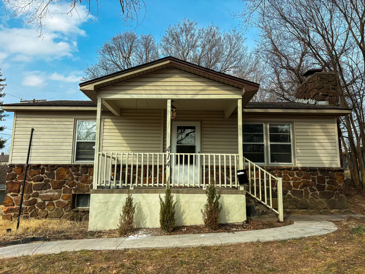 414 E Glenview Street, Neosho, MO 64850 - #1