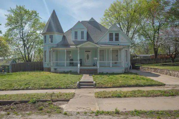 205 N Elm Street, Pierce City, MO 65723