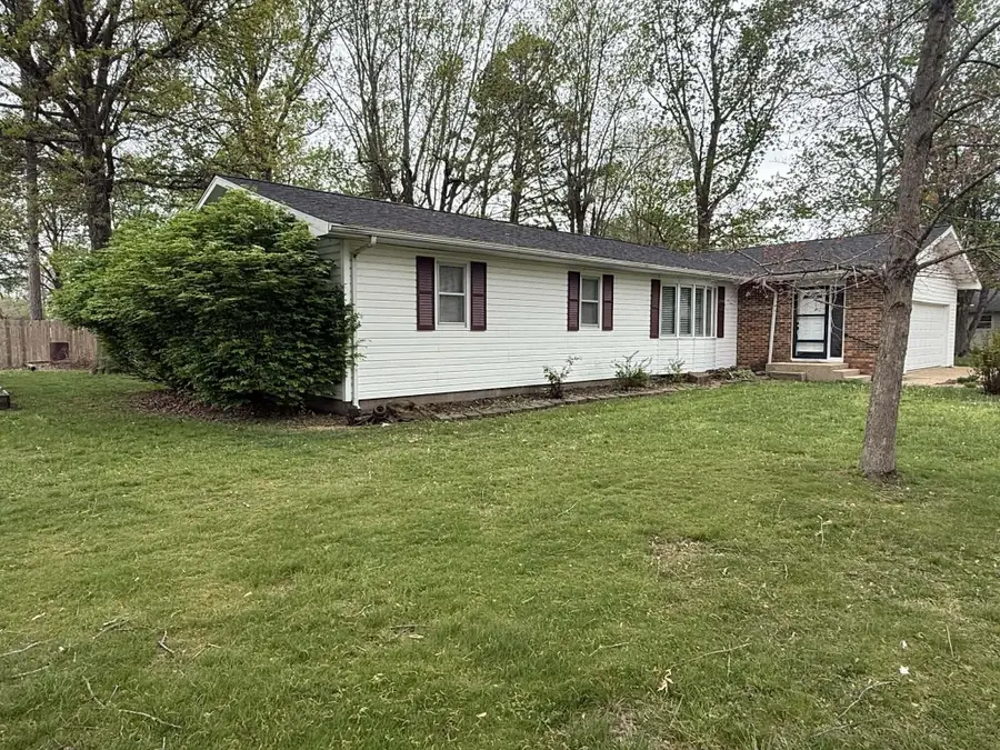 1006 E 10th Street, Mountain Grove, MO 65711 - #2