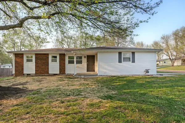 2325 E Livingston Street, Springfield, MO 65803