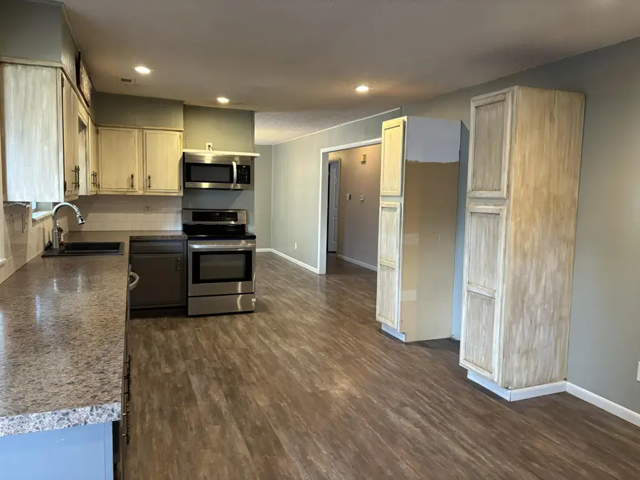 1021 Skyline Drive, Neosho, MO 64850 - #3