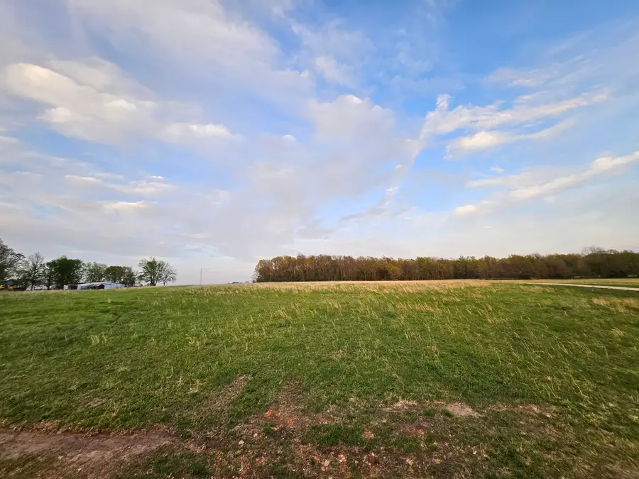 000 Lawrence 2210, Monett, MO 65708 - #3