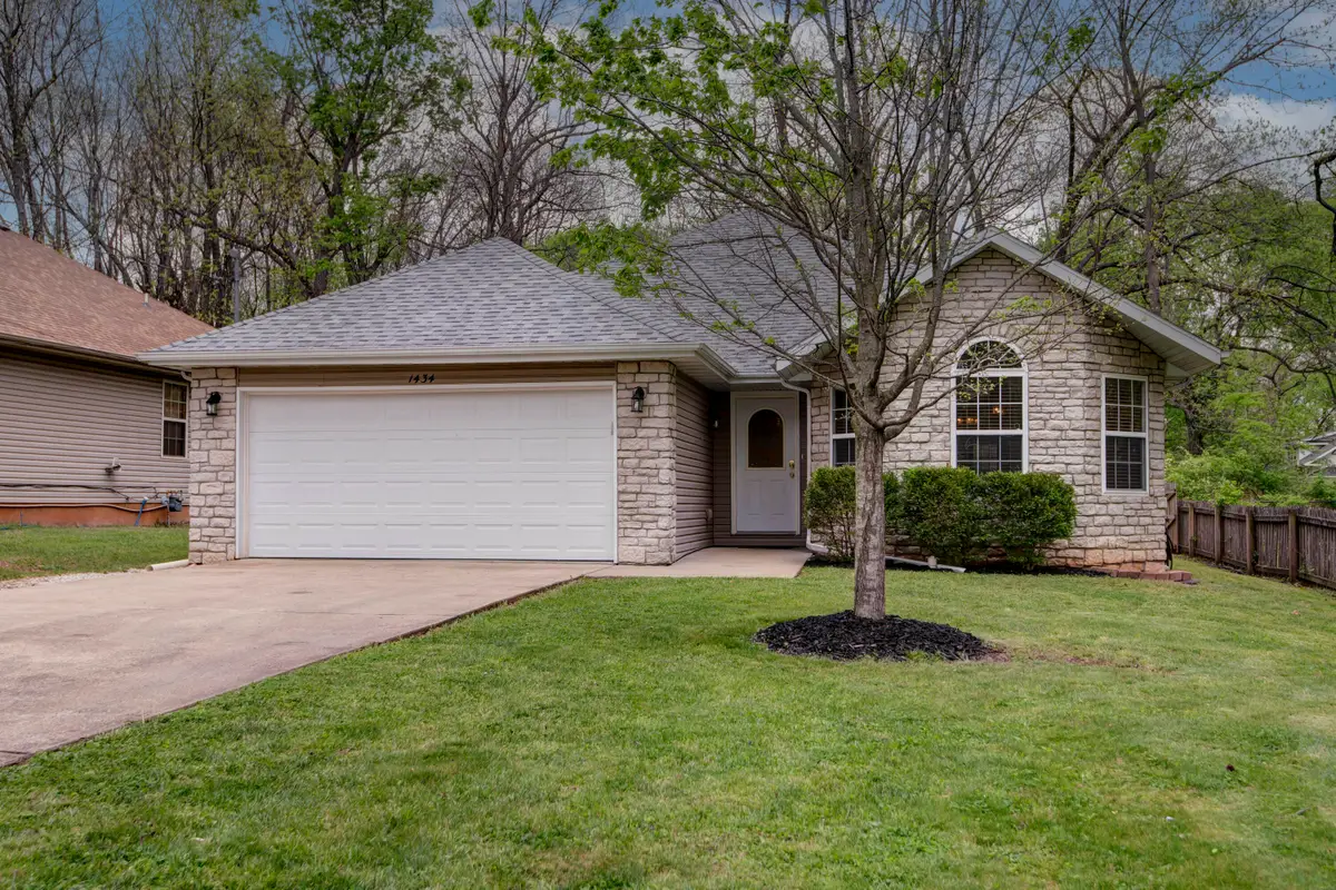 1434 S Kansas Avenue, Springfield, MO 65807 - #1