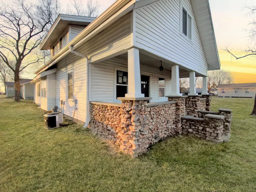 119 S 1st Street, Goodman, MO 64843 - #2