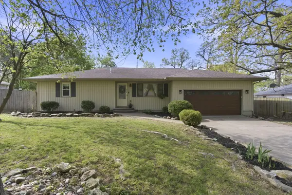 208 W Maple Street, Nixa, MO 65714