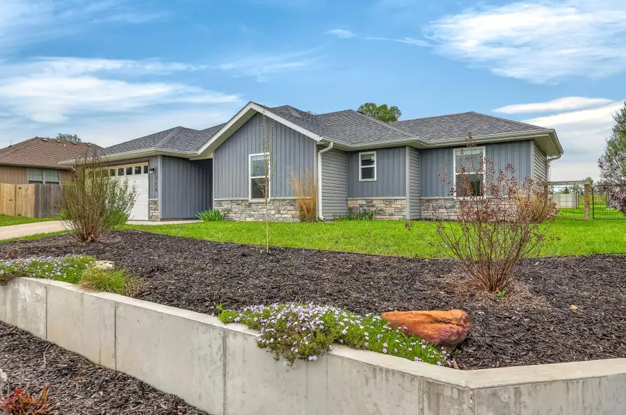 316 Paul Street, Billings, MO 65610 - #2