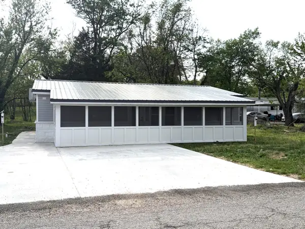 910 N Ash Street, Mountain View, MO 65548