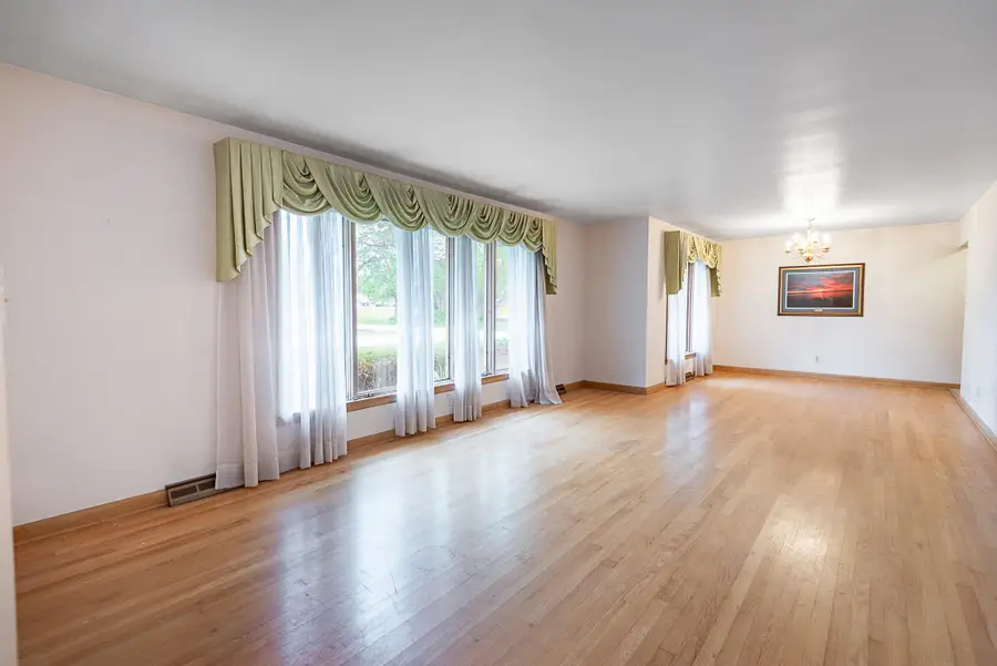 2262 E Bancroft Street, Springfield, MO 65804 - #2