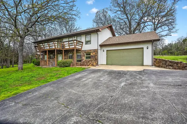 3369 E Foxtail Lane, Springfield, MO 65803