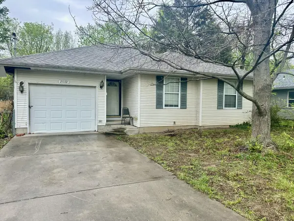 2032 N Park Avenue, Springfield, MO 65803