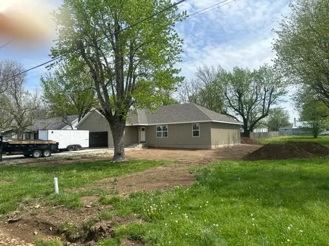 224 N Division Street, Seymour, MO 65746 - #1