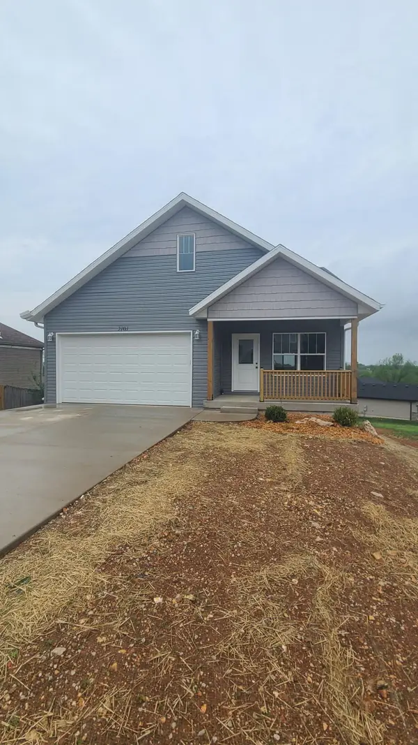 2101 N 26th Street, Ozark, MO 65721