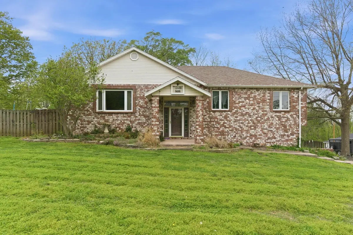 509 N Calhoun Avenue, Ash Grove, MO 65604 - #1