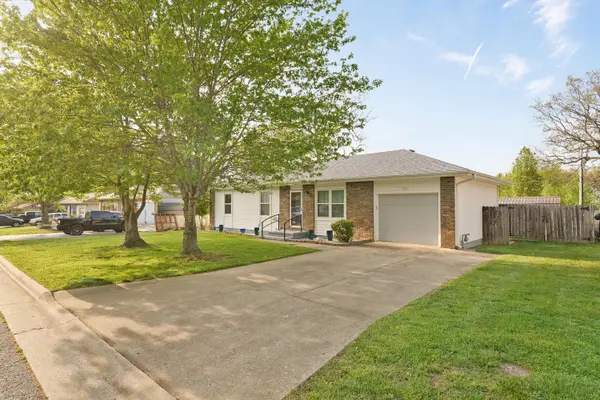 709 E Barracuda Drive, Nixa, MO 65714