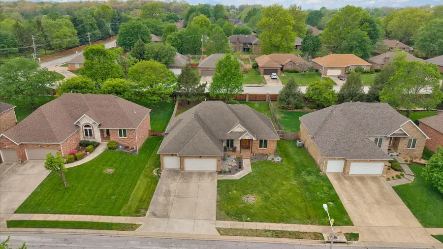 1975 S Chapel Drive, Springfield, MO 65809 - #2