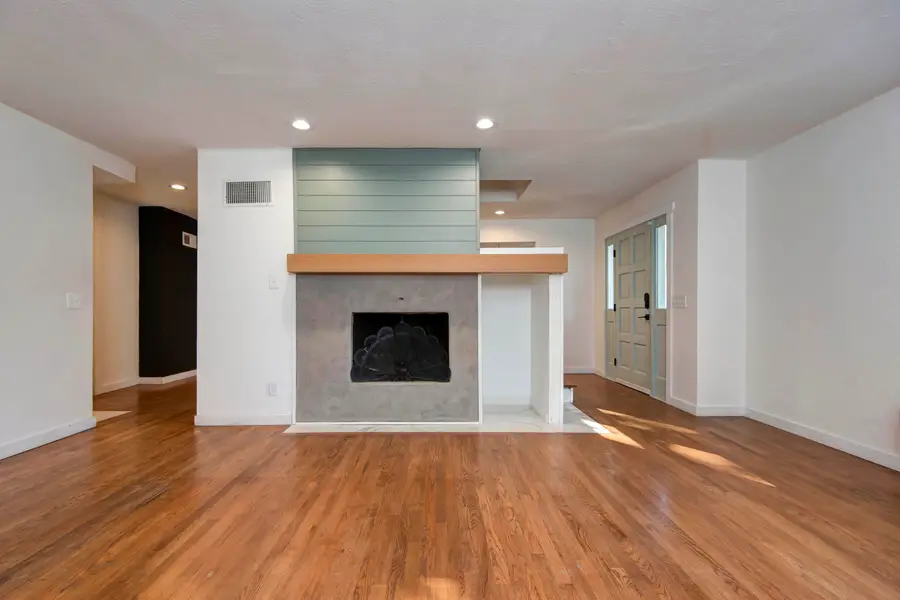 4261 S Meadowlark Drive, Springfield, MO 65810 - #3